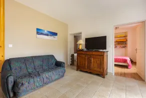 Entire 4 bedroom apartment in Jausiers - Image 2