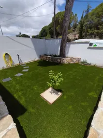 House with a garden and barbecue - Image 3