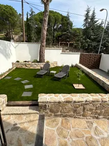 House with a garden and barbecue - Image 2