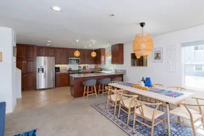 374 San Luis Ave - Image 3