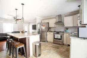 4 bedroom house with pool (Kids & Dog Friendly) - Image 4