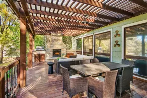 WATER AND GOLF COURSE VIEWS! HOT TUB! GAME ROOM! OUTDOOR DINING! - Image 2