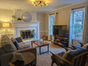 Cheerful cottage w/ 1st floor BR near UNC and Duke - Image 3