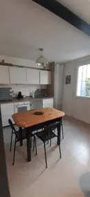 Pleasant townhouse in a quiet cul-de-sac. - Image 4