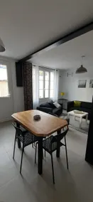 Pleasant townhouse in a quiet cul-de-sac. - Image 3