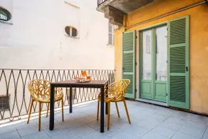 Bonsai apartment with terrace - Image 5
