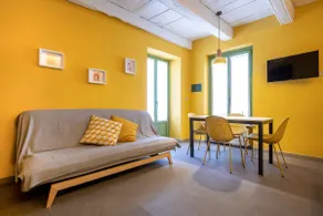 Bonsai apartment with terrace - Image 3