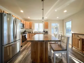 Newly Built Lake Front Home - Image 4