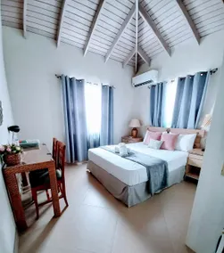 Tropical Escape w/ A/C, Hot Tub & Relaxing Stay - Image 5