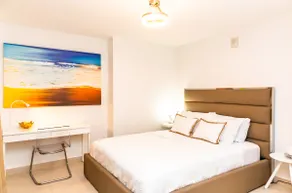 Top Stay Miami /3BR Green@Brickell w/ Balcony & Parking - Image 3
