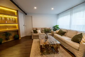 Fantastic brand new apart w/parking best location - Image 2