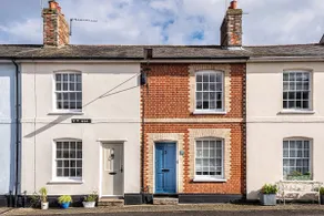 No77 is a Pretty Grade II listed Cottage in the heart of Lavenham. - Image 2