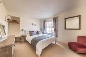 No77 is a Pretty Grade II listed Cottage in the heart of Lavenham. - Image 3