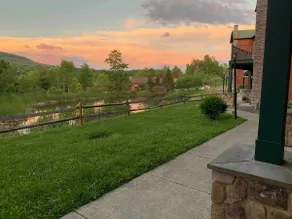 Hunter Mnt Condo - Hiking -Sleeps 8 Spring Getaway - Image 3