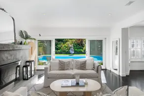 Luxury Hamptons Poolside Paradise w/ Outdoor Sauna - Image 4