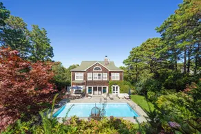 Luxury Hamptons Poolside Paradise w/ Outdoor Sauna - Image 2