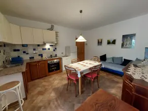Agradable apartamento con barbacoa, piscina y jardín - Image 3