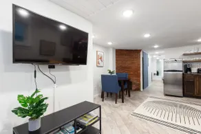 Delightful Studio In Historic Irvington Home! - Image 3