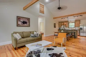 Black Sheep Cottage. Aiken. Bruce’s Field - Image 3