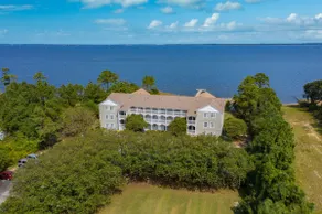 Sun Kissed Cove - Updated Waterfront Condo! - Image 2