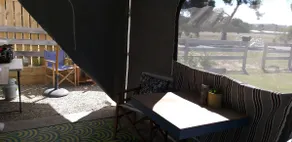 Inman Cosy Caravan, renovated, close to everything - Image 5