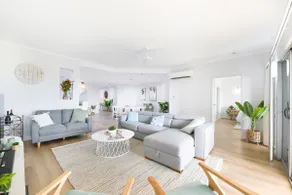 'Pearl Paradise' A Tropical Oasis with Ocean Views - Image 2
