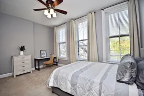Hannaford Townhome W/ Free Parking. Prime Location - Image 2