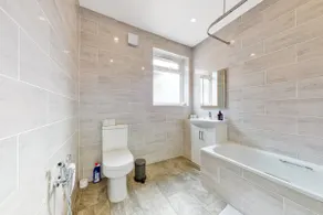 Sunny West London House: Garden & Drive (2 Vans) - Image 5