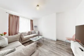 Sunny West London House: Garden & Drive (2 Vans) - Image 2