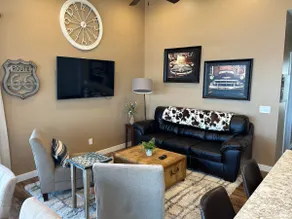 Blue Suede Suites North. 2 Bedroom Riverview Condo - Image 3