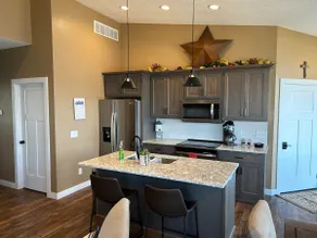 Blue Suede Suites North. 2 Bedroom Riverview Condo - Image 4
