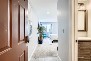 Modern DTC King Studio | Wet Bar & Pool - Image 2