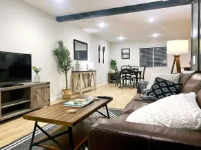 Modern 1 Bedroom Guest House- STR #000655 - Image 5