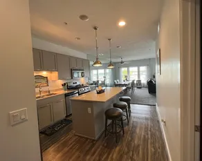 Luxury Two-Bedroom Condo on the Marina - Image 4