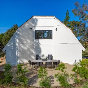 Wine Country Hilltop Retreat - Image 4