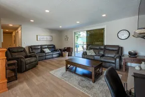 5BR Home By Downtown CDA-Nintendo/Foosball/Games - Image 2