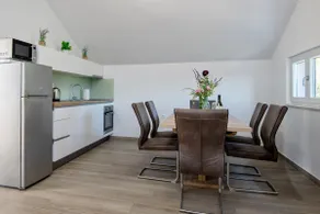 Luxury king apartment, 2 bedrooms,2 bathrooms.view - Image 4