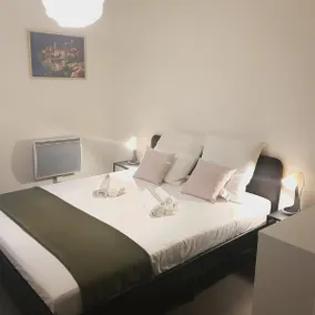 Lovely apartment with a garage on premises - Image 2
