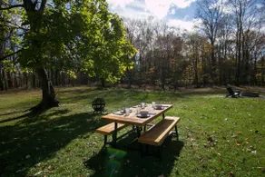 Charming 2-bd farmhouse near hiking + more - Image 3