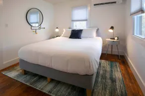 Charming 2-bd farmhouse near hiking + more - Image 5