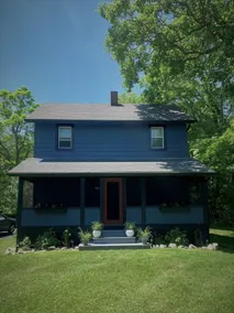 Charming 2-bd farmhouse near hiking + more - Image 2
