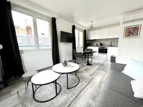 Beautiful apartment at the foot of the Saint André Tower - Image 2