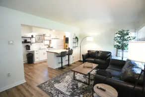 2 Bedroom Cul De Sac Cottage in Town - Image 5