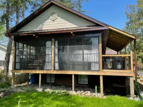 Bobcaygeon Resort - Executive Cottage (sleeps 10) - Image 2