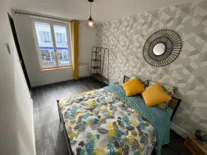 *hyper center* bright* 3 Free Parking spaces* - Image 5