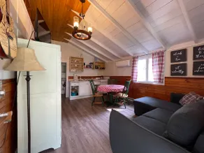 Bobcaygeon Resort - Cottage #1 (Sleeps 6) - Image 2
