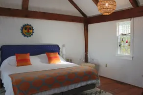 Sanctuary House: An ocean-view farmhouse retreat - Image 4