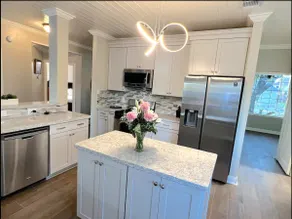 Beach Themed Oasis with Jacuzzi/Pool close to Kemah Boardwalk, Galveston, Nasa - Image 3