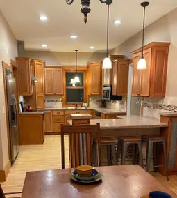 Holiday Haus in Historic New Ulm - sleeps 13 Plenty of space inside and out. - Image 5