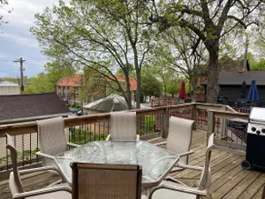Holiday Haus in Historic New Ulm - sleeps 13 Plenty of space inside and out. - Image 2